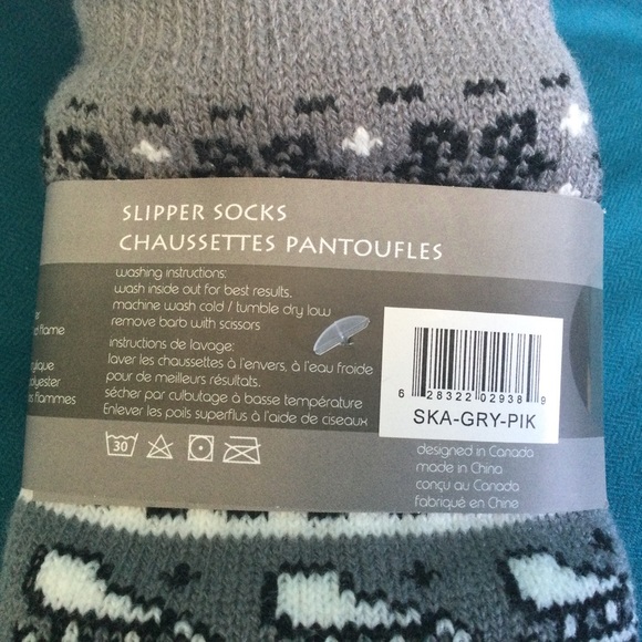 Piika Slipper Socks Skates Fuzzy NWT - Picture 3 of 4